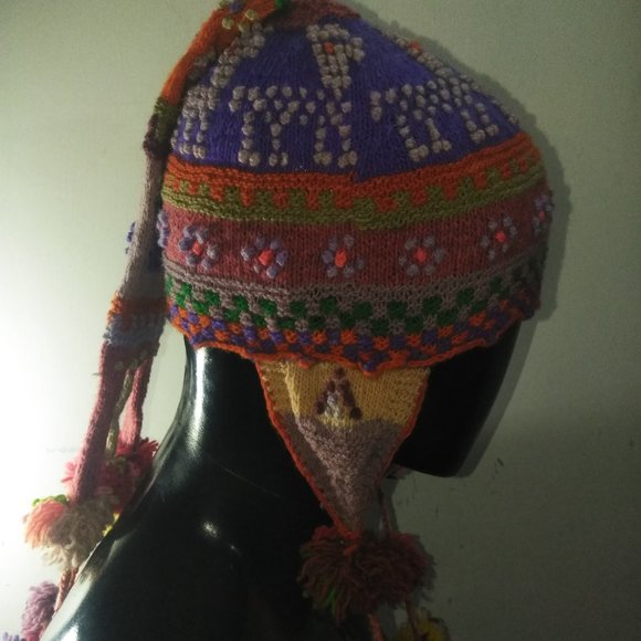 Peruvian handmade chullo hat for women woven multicolored wool Andean community main image 7